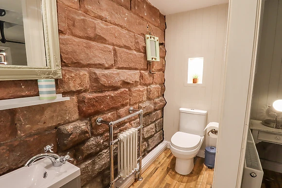 Horton Lodge Boathouse