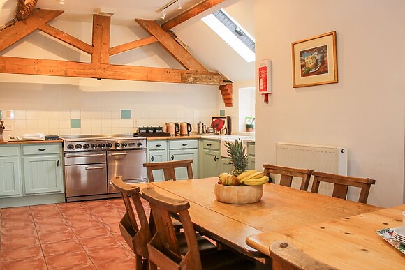 Stockbatch Granary at Pitchford Estate