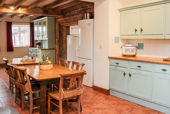 Stockbatch Granary at Pitchford Estate