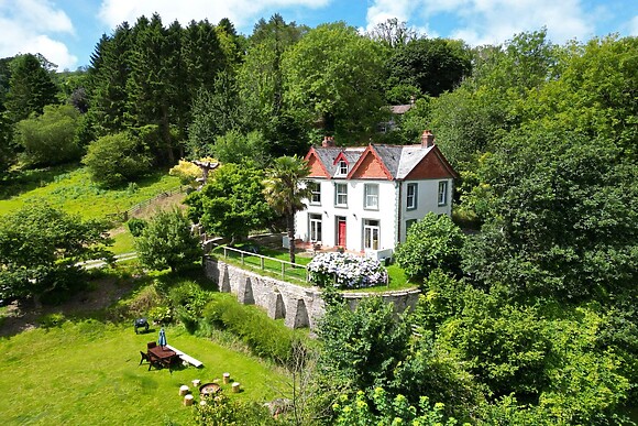 The Woodlands House Estate