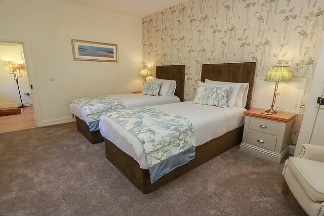 Ardlochan Lodge - Culzean Castle