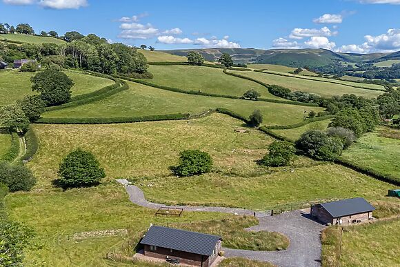 Bedw at Birch Banc Retreats