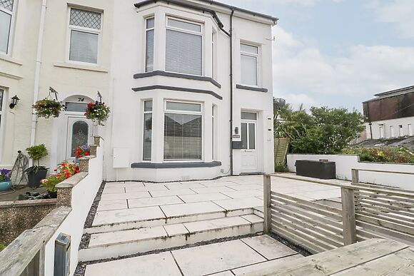 76a Mackworth Road