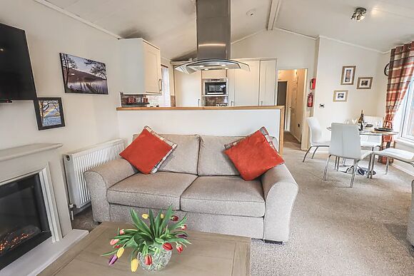 Shoreside Lodge