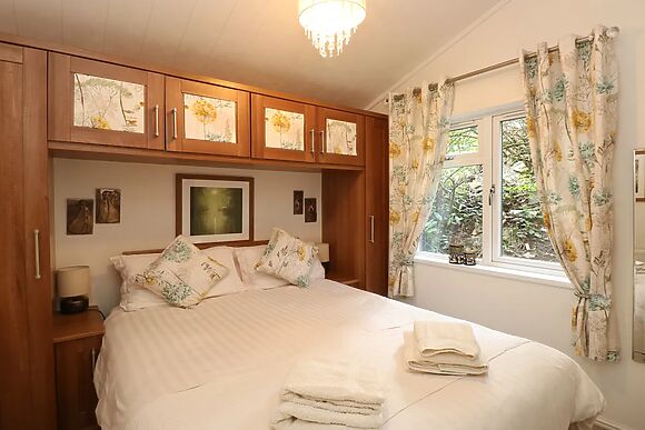 Shoreside Lodge