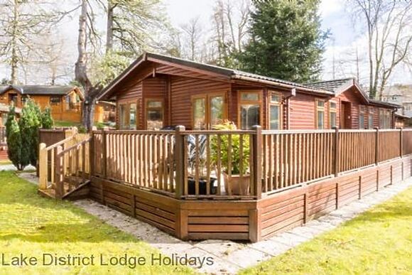 Broad Larch Lodge
