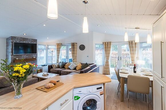 Broad Larch Lodge