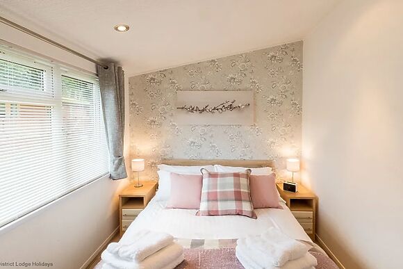 Broad Larch Lodge