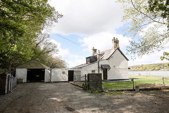 Bwthyn Siliwen (old Bath House)