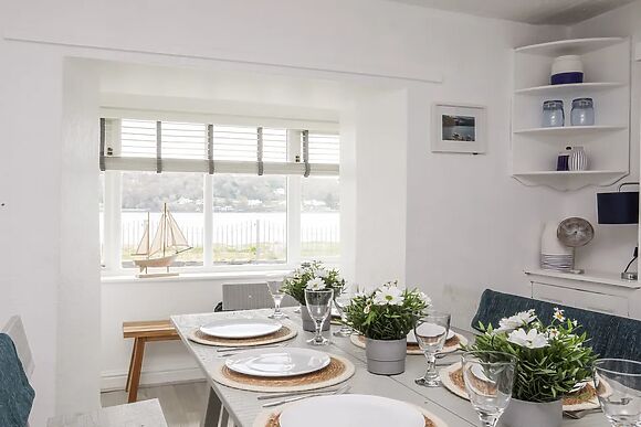 Bwthyn Siliwen (old Bath House)