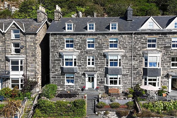 5 Porkington Terrace