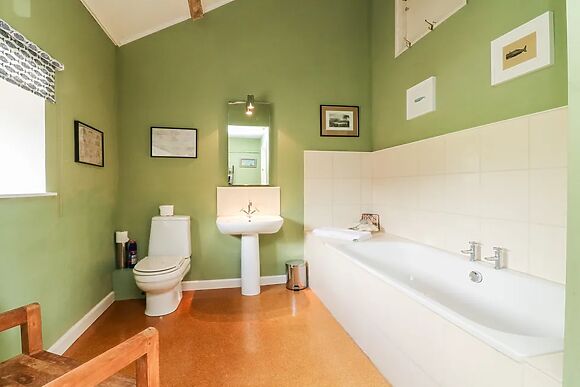 1 The Coach House