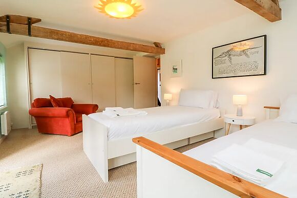 1 The Coach House