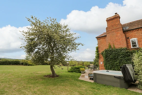 Brickbarns Farm House