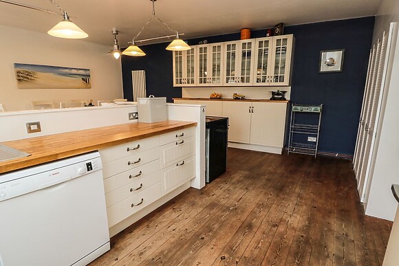 ASTA COTTAGE