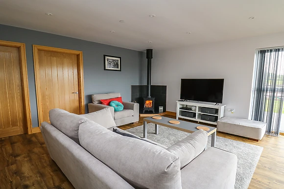 Llyn Cae Ty Nant Fishery Holiday Let