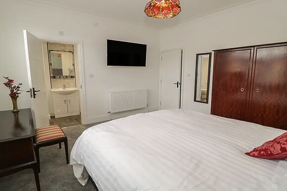 23 Carmen Sylva Road