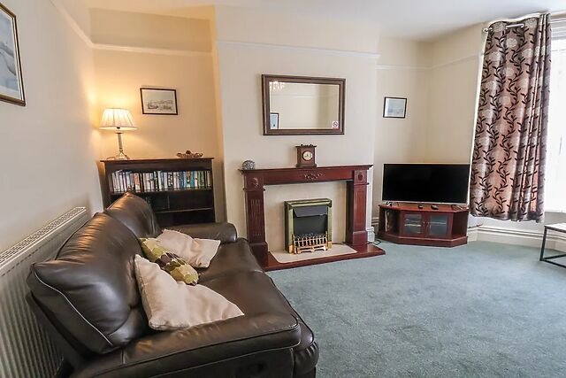 Sunnyside Holiday Apartment 1