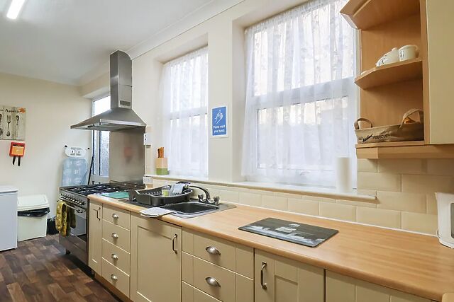 Sunnyside Holiday Apartment 1