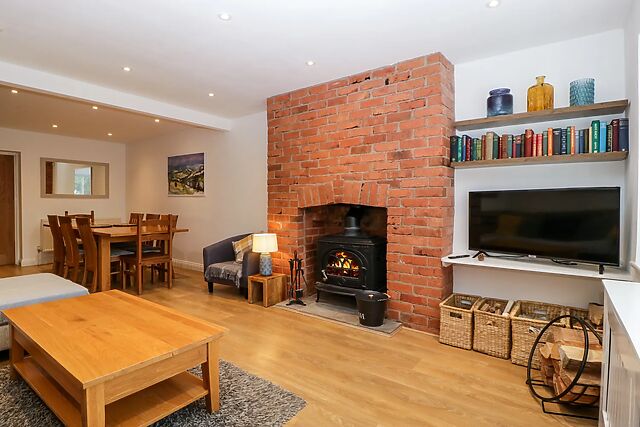 17 Sands Close, group cottage in Broadway