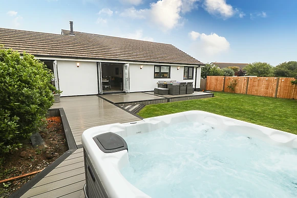 Bwthyn Eirlys (Snowdrop Cottage)