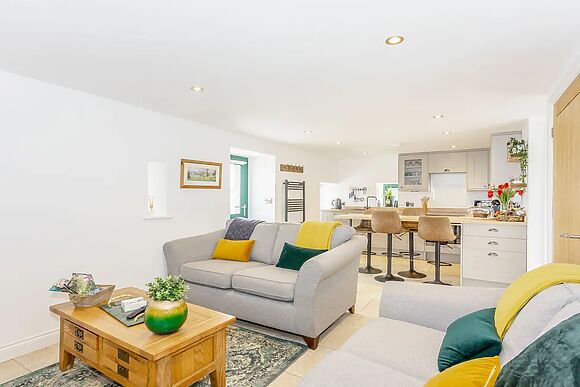 Pogles Wood Cottage