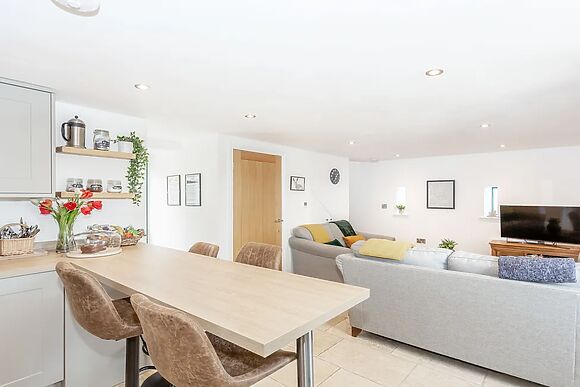 Pogles Wood Cottage