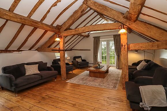 1 WhiteHouse Cottages