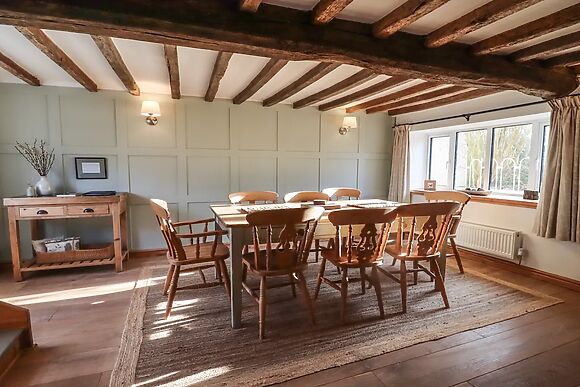 1 WhiteHouse Cottages