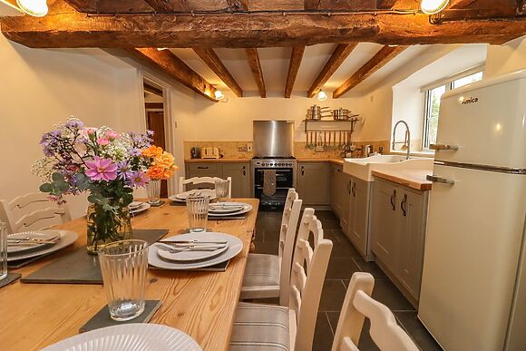 1 WhiteHouse Cottages