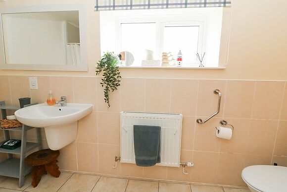 Carreg Cennen Cottage