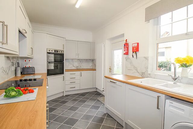 Weymouth Bay Apartment A