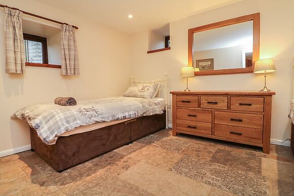 Red Deer Cottage