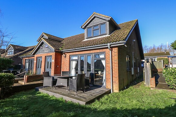 Rookley Lake Cottage