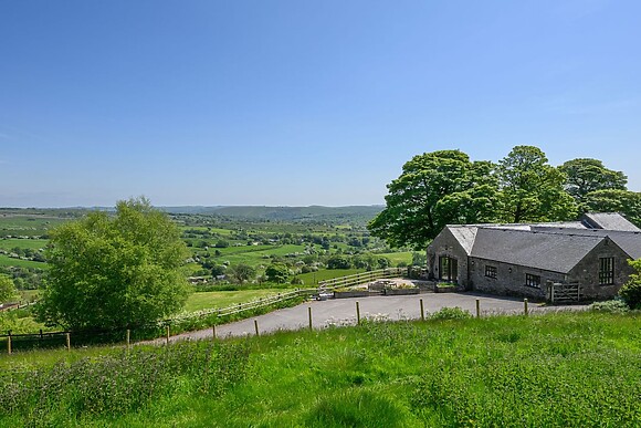 The Barn At Hill House