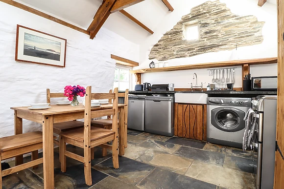 Y Felin at Coed Cadw