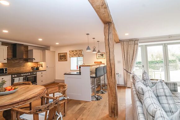 Stow Cottage Barn