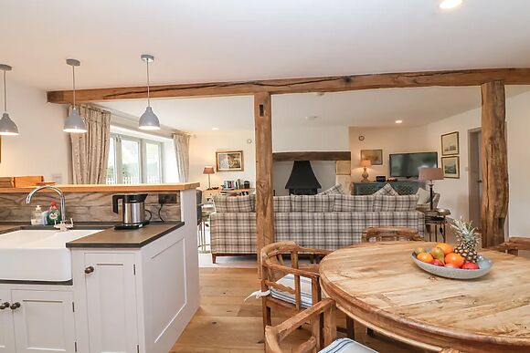 Stow Cottage Barn
