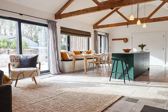 1 Caddaford Barns