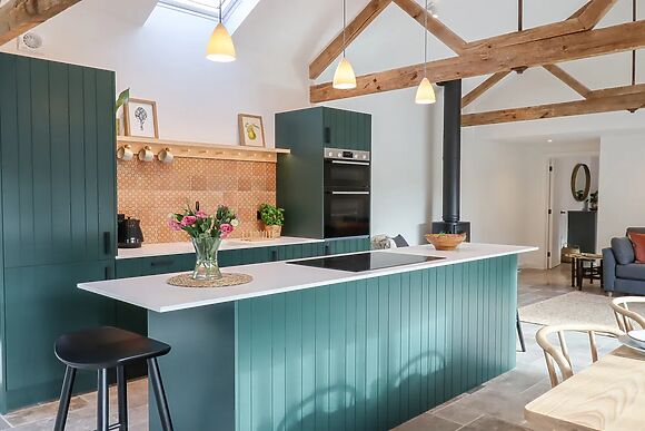 1 Caddaford Barns