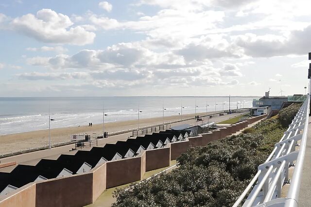 Wave and Sea