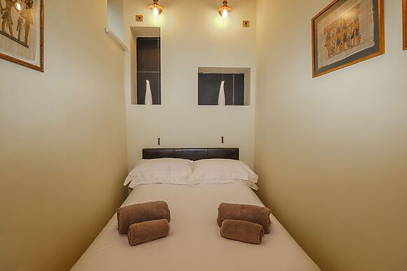 2 The Old Coach House