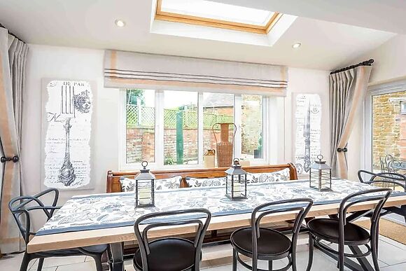 Honeysuckle Cottage (middle Tysoe)