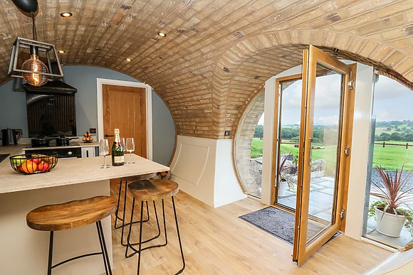 Derwen at Tan Y Wawr