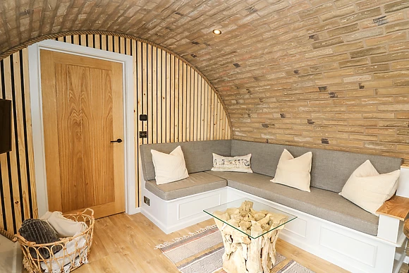 Derwen at Tan Y Wawr