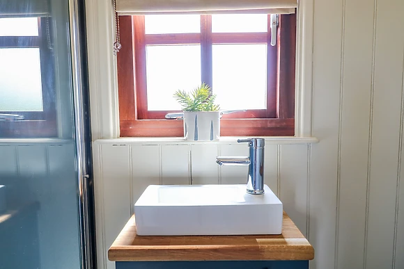 Sweet Caroline Shepherd's Hut