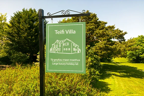 Teifi Villa