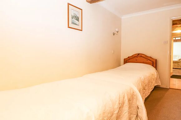 Byre Cottage 3