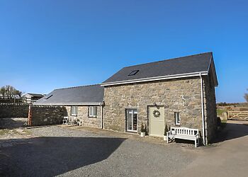 Bwthyn Gwenyn Yr Haf (Summer Bee Barns)