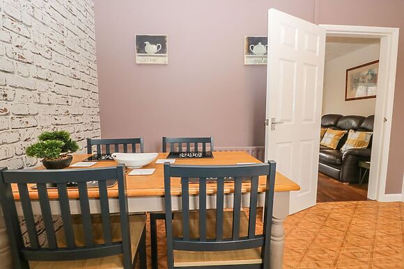 2 The Cottages
